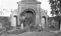 Vestiges du Château du Marquis de Cernay à Raismes. Coll. part.