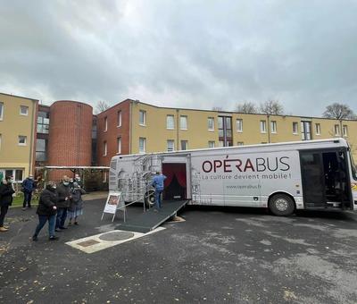 Tournée solidaire opérabus noël 2023